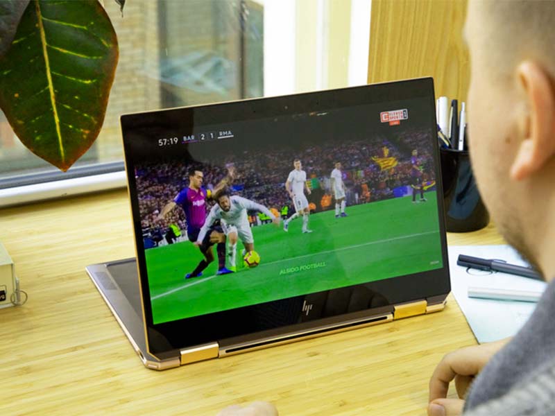 HP Spectre x360 Görünüm ve Ekran